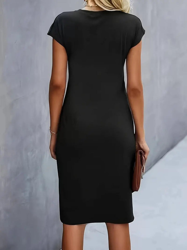 Adelina | Chic Round Neck Dress
