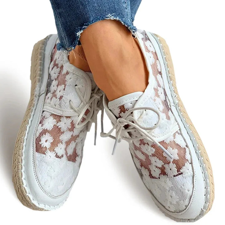 Kelly | Orthopedic Embroidered Shoes