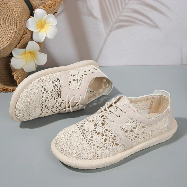 "Chaussures Orthopédiques en Maille Gayle" can be rewritten as "Baskets Orthopédiques en Maille Gayle".