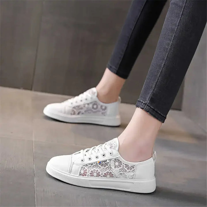 Vianca | Orthopedic Floral Mesh Sneakers